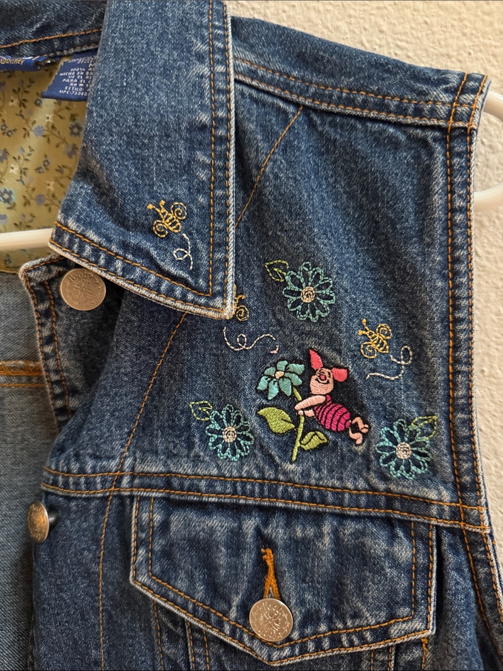 Vintage Disney Pooh Denim Vest Embroidered Winnie the Pooh Piglet Medium - Picture 3 of 6